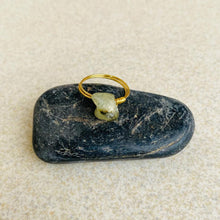 Load image into Gallery viewer, Ring Raw Natural Stones